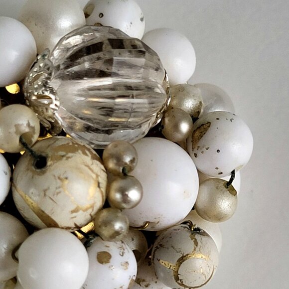 Vintage JAPAN Cluster Clip-On Earrings • White & Gold Bead Cluster • 1950s Retro - Picture 6 of 7